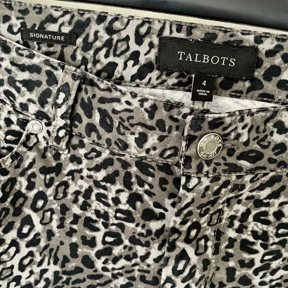 𝅺TALBOT Signature Pant - Picture 3 of 5